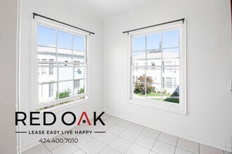 1828-1850 N Edgemont, Unit 8 in Los Angeles, CA - Foto de edificio - Building Photo