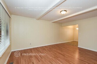 141 Queenswood Rd in Bolingbrook, IL - Building Photo - Building Photo