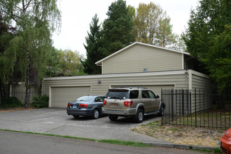 6611 SW Terri Ct in Portland, OR - Building Photo - Building Photo