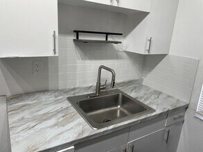 1450 SW 8th Ct in Fort Lauderdale, FL - Building Photo - Building Photo