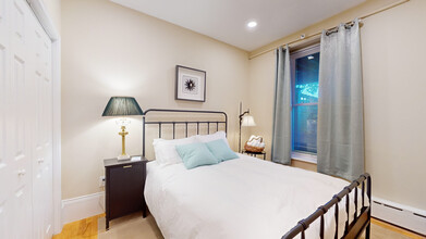 290 Beacon St, Unit 3 in Boston, MA - Building Photo - Building Photo