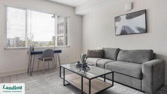 9650 52nd Ave E in Palmetto, FL - Building Photo