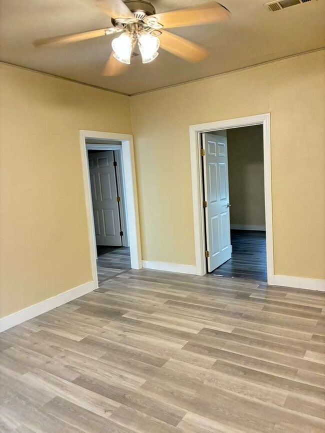 1209 E Fortification St, Unit #D
