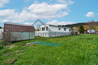 8655 W Park Loop in Rathdrum, ID - Building Photo - Building Photo