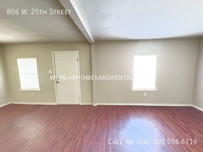 806 W 25th St in North Little Rock, AR - Building Photo - Building Photo