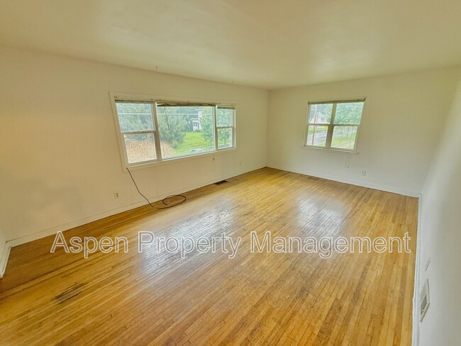 516 South St in Burlington, IA - Building Photo - Building Photo