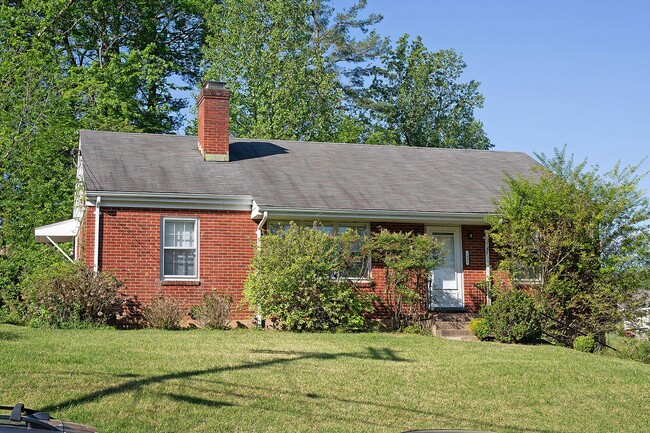 property at 2605 Willard Dr