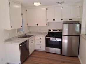 635 El Dorado Ave in Oakland, CA - Foto de edificio - Building Photo