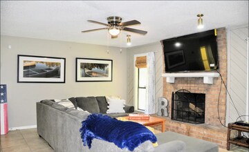 161 Yellowstone in Livingston, TX - Building Photo - Building Photo