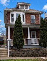 14 Raymond St in Phillipsburg, NJ - Building Photo