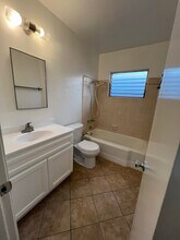 5743 La Mirada Ave in Los Angeles, CA - Building Photo - Building Photo