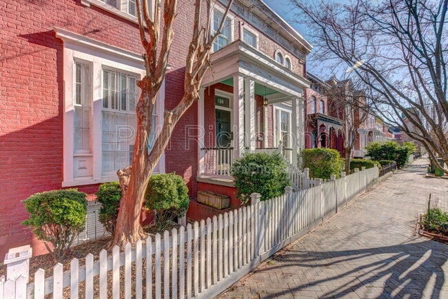 property at 138 W Clay St