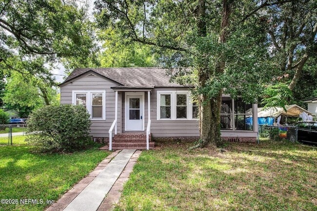 property at 4808 Royal Ave