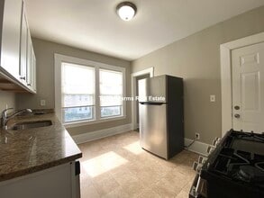186 Bowdoin St, Unit 2 in Boston, MA - Foto de edificio - Building Photo
