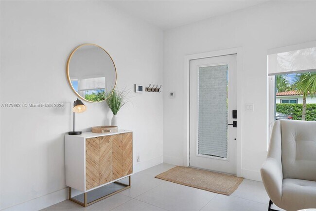 9189 Abbott Ave in Surfside, FL - Building Photo - Building Photo