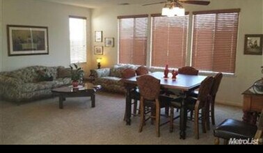 1500 Winterbrook St in Escalon, CA - Building Photo - Building Photo