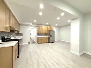 1343 W Rosedale Ave in Chicago, IL - Building Photo - Building Photo