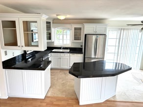 2723 Moundview Pl in Spring Valley, CA - Foto de edificio - Building Photo