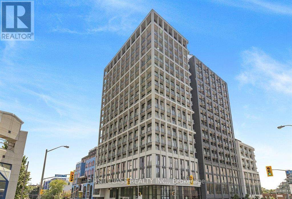 2020-2020 Bathurst St in Toronto, ON - Building Photo