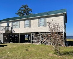 1537 Belangia Rd in Havelock, NC - Building Photo