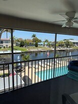 1339 SE 46th Ln, Unit 9 in Cape Coral, FL - Building Photo