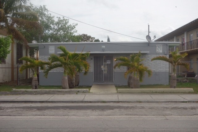 537 SW 6th Ave in Homestead, FL - Building Photo - Building Photo