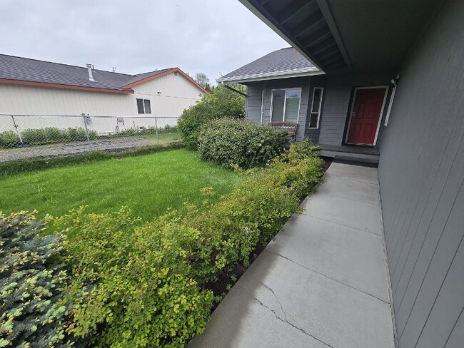 9300 Beitinger Dr in Anchorage, AK - Building Photo - Building Photo