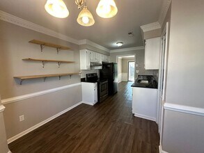 2023 Candlelight Dr in Chesapeake, VA - Building Photo - Building Photo