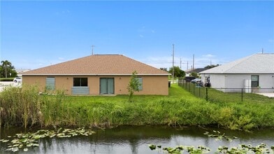 2833 NW 5th Ave in Cape Coral, FL - Building Photo - Building Photo