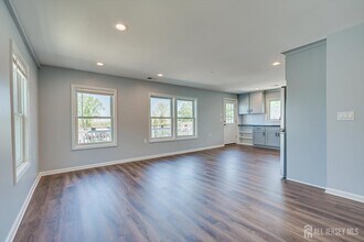 4 Wilcox Ave in South River, NJ - Building Photo - Building Photo