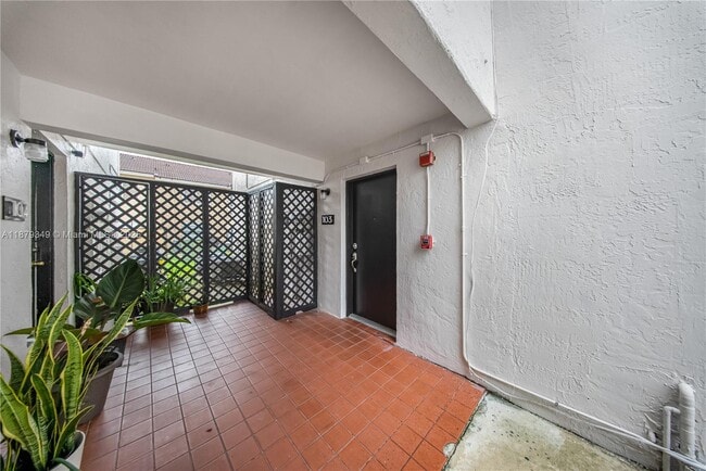 13045 SW 68th St in Miami, FL - Building Photo - Building Photo