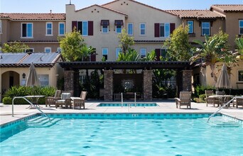 23 Quinn Way, Unit 23 Quinn Way in Mission Viejo, CA - Foto de edificio - Building Photo