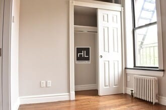 MOTT ST. in New York, NY - Foto de edificio - Building Photo