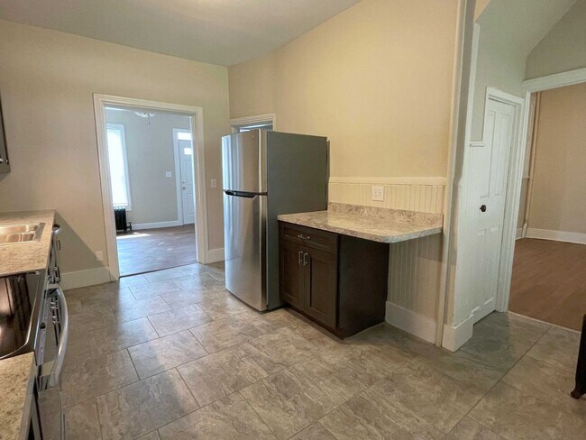 113-115 E Main St in Shiremanstown, PA - Building Photo - Building Photo