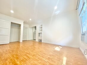 301 N Sycamore Ave in Los Angeles, CA - Building Photo - Building Photo