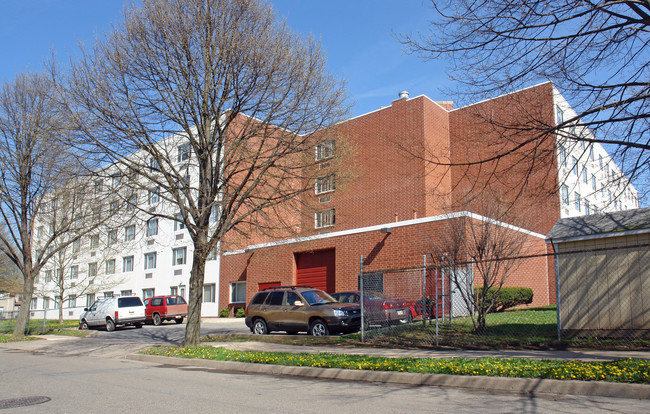 Williamsport Manor in Williamsport, PA - Building Photo - Building Photo