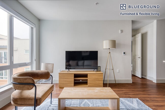 10555 Main St-Unit -FL6-ID524 in Bellevue, WA - Building Photo - Building Photo