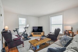 94 Park St in Montclair, NJ - Building Photo - Building Photo