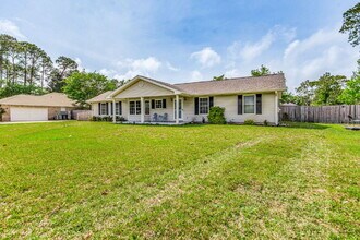 5272 Choctaw Ave in Pensacola, FL - Foto de edificio - Building Photo
