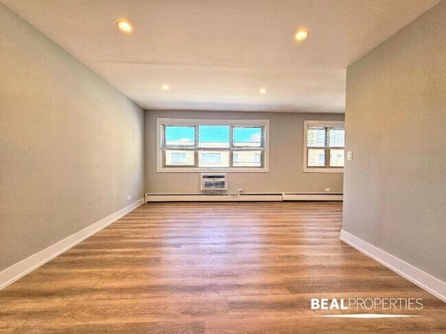 property at 452 W Oakdale Ave