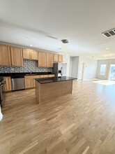 3000 W Lawrence Ave in Chicago, IL - Building Photo - Building Photo