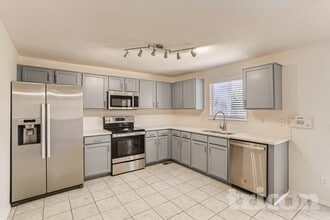 5305 S Valdai St in Aurora, CO - Building Photo - Building Photo