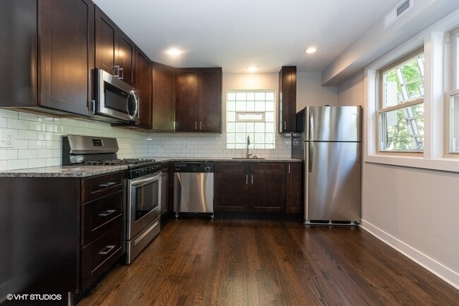 6521 N Seeley Ave in Chicago, IL - Building Photo - Building Photo