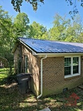 2050 Wildwood Rd in Cookeville, TN - Foto de edificio - Building Photo