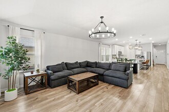 225 El Capitan Lp in Dripping Springs, TX - Building Photo - Building Photo