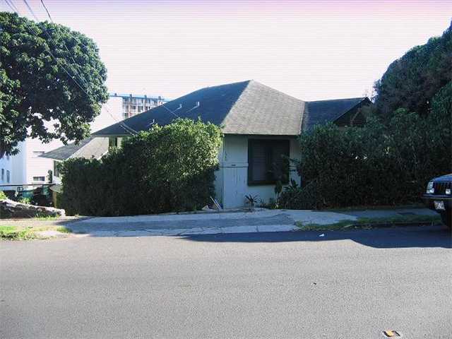 1583 Thurston Ave in Honolulu, HI - Building Photo - Building Photo