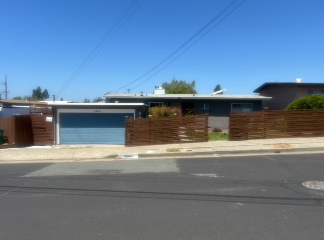 property at 1040 E Meadow Ave