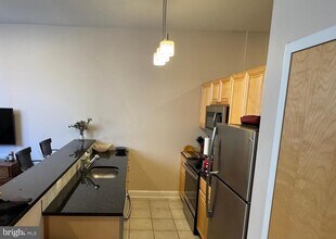 415 S 19th St in Philadelphia, PA - Building Photo - Building Photo