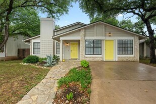8406 Copano Dr in Austin, TX - Building Photo