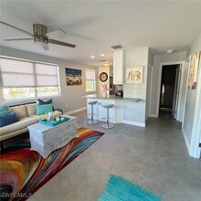 4518 W Alhambra Cir in Naples, FL - Building Photo - Building Photo